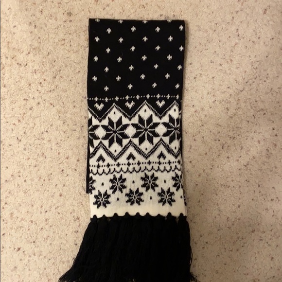 (2)🎉🎉Scarves - Picture 5 of 6